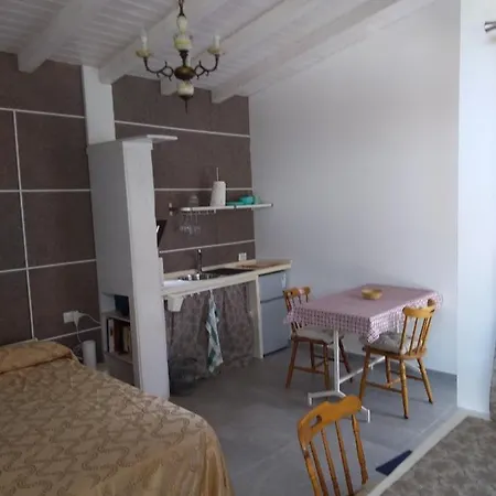 펜션 Cuntarati Nature Tourism - Simeto Etna 브론테