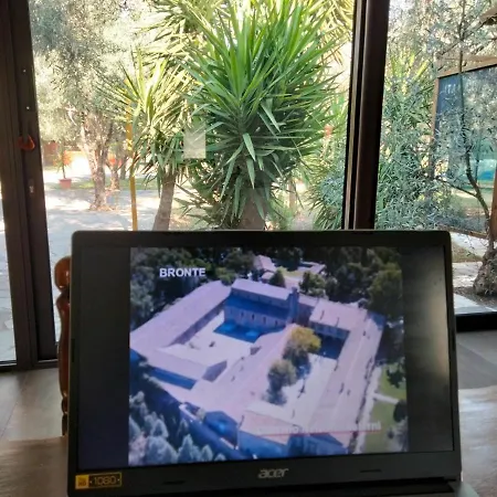 Cuntarati Nature Tourism - Simeto Etna 펜션 브론테