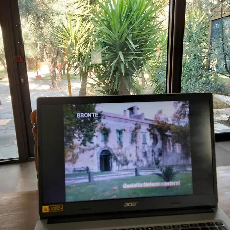 Cuntarati Nature Tourism - Simeto Etna 펜션 *